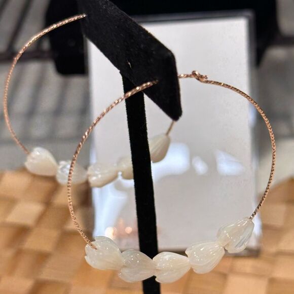 812. Yellow Gold Filled Sparkle Wire Mother of Pearl Pikake 1” Hoops - Picture 7 of 8